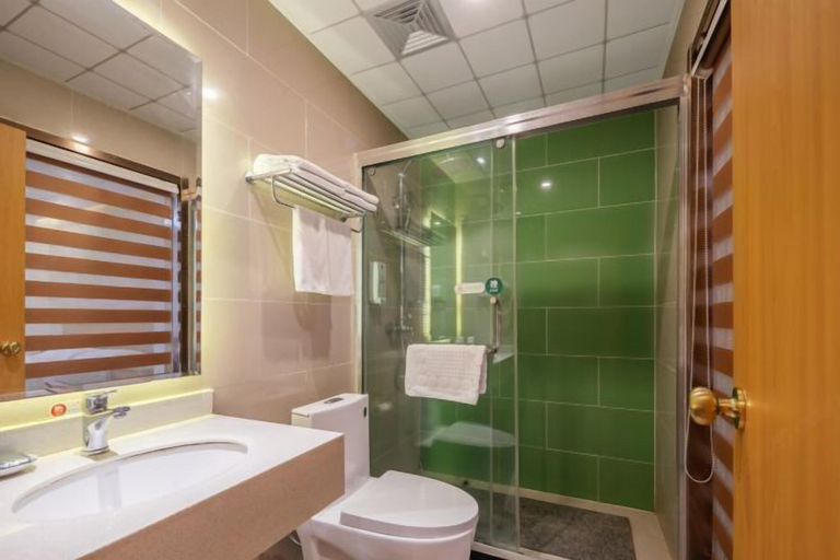 Home Inn Huaxuan Select Hotel (Weihai High-speed Railway Station Hanlefang Branch), Weihai