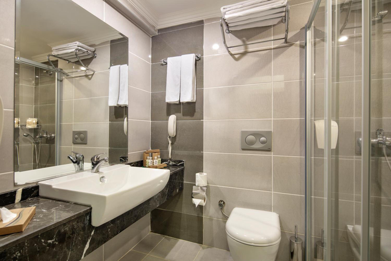Bathroom 5, Crystal Aura Aqua Collection, Kemer