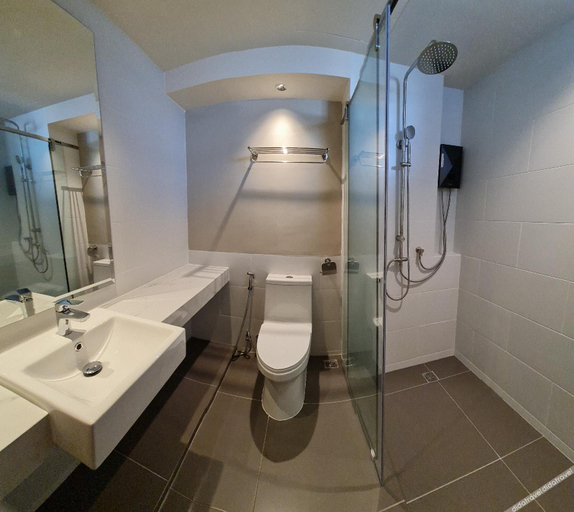 Bathroom 5, The Neuf Ratchada, Huai Kwang