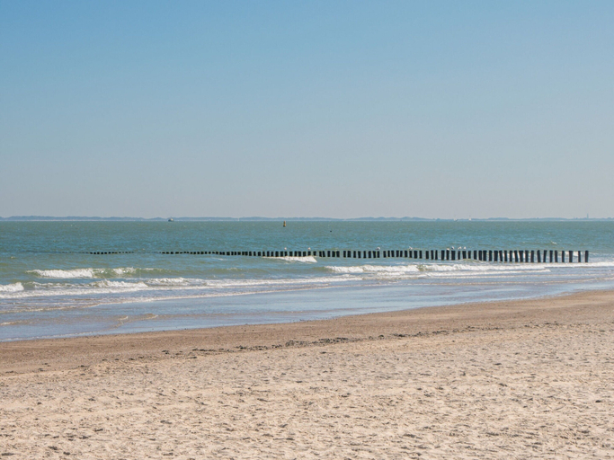 Others 5, Dune Lodge on a Holiday Park, Beach at 1.3 km, Sluis