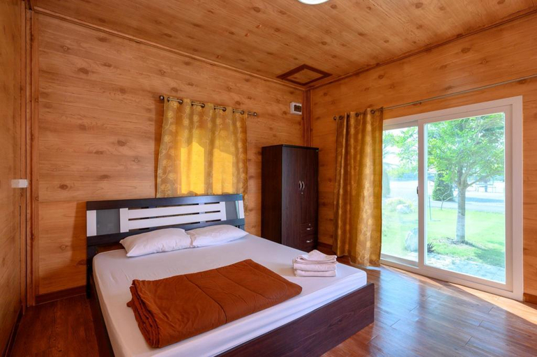 Bedroom 12