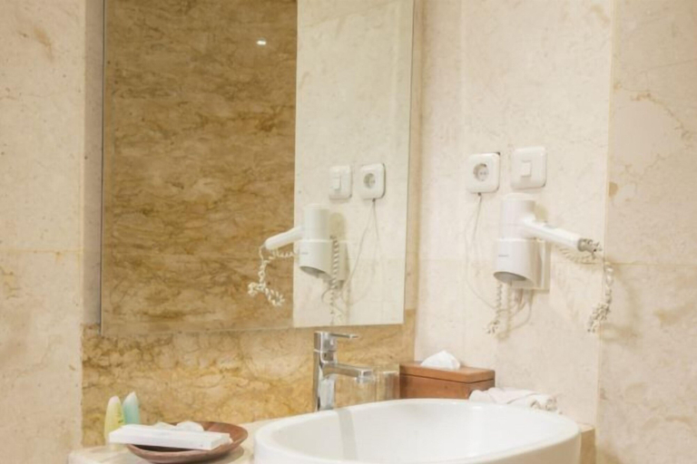 Bathroom 27