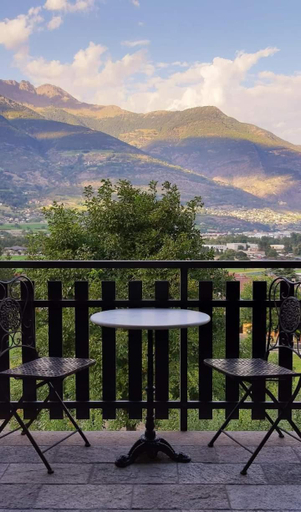 Others 5, Lo nou b&b, Aosta