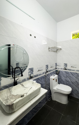 Bathroom, Camelia Coffee & Homestay, Kon Plông