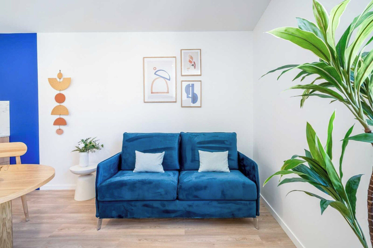Living area, Nice 1 Bedroom Flat - Hyper Centre St Tropez, Var