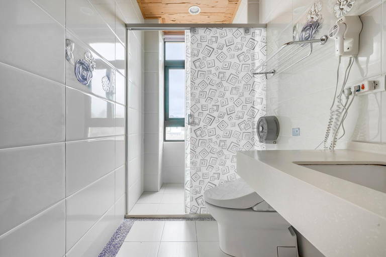 Bathroom 4, Summer Garden Bed and Breakfast, Taitung