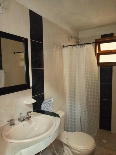 Bathroom, Apartahotel Balcones de Nariño, Villa de Leyva