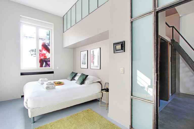 Bedroom 3, Magnificent Apartment - 2br/7p - Jardin Herold, Paris