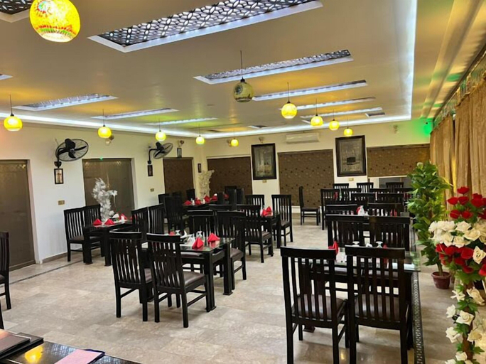 Food & Drinks 5, Arabian fuels and food services, Bahawalpur