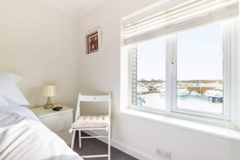 Room 5, Host Stay Kingsmere, Norfolk