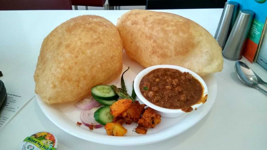Food & Drinks 5, Hotel Chitra operated by Zaara Resorts, Srinagar