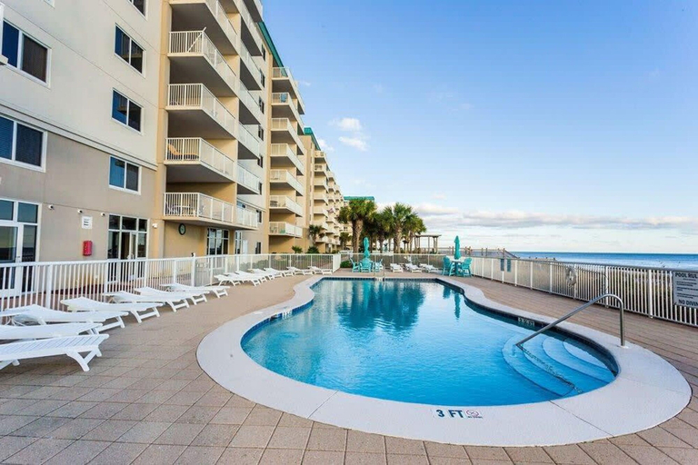Room 2, Sandy Key 635 2 BD 2BH 6th Floor, Escambia