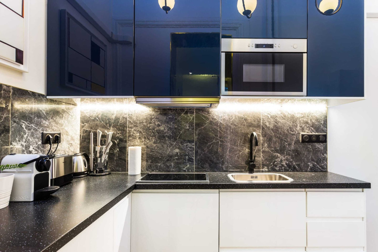 Private kitchen 3, Moderne Apartment - 1br/4p - AC - Champs-elysees, Paris