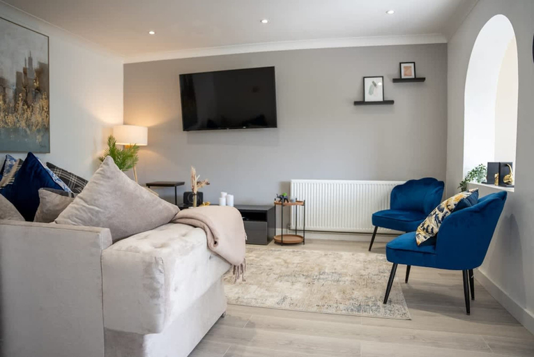 Room 5, Host Stay Glazier Drive, Milton Keynes