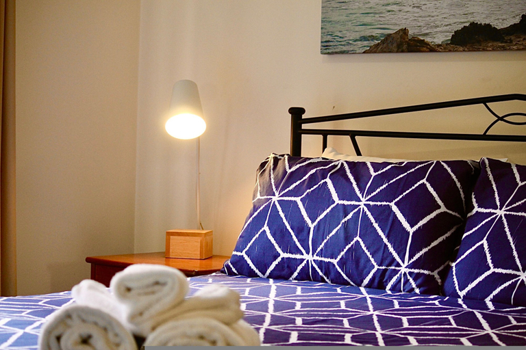 Room 3, The Grand Apartments North Adelaide + Parking, Adelaide