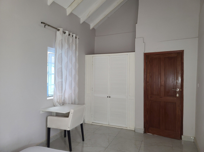 Interior 5, Scenic Mountain View House Sleeps6-Bbq-Balcony, Western Urban