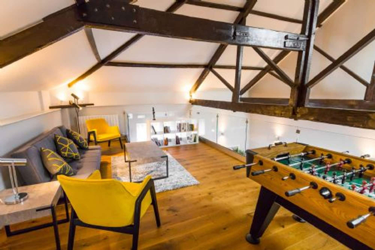 Room 3, Host Stay Oddfellows Hall, Norfolk