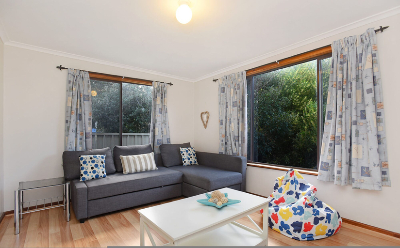Room 3, Goolwa Blue Escape - Beach Spacious Wi-fi, Alexandrina - Coastal