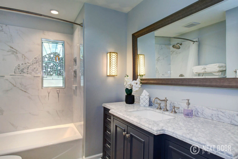 Bathroom, Modern Notre Dame Get Away 1614, Saint Joseph