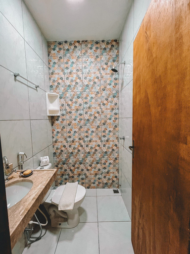 Bathroom 4, Casa Refúgio, Cruz