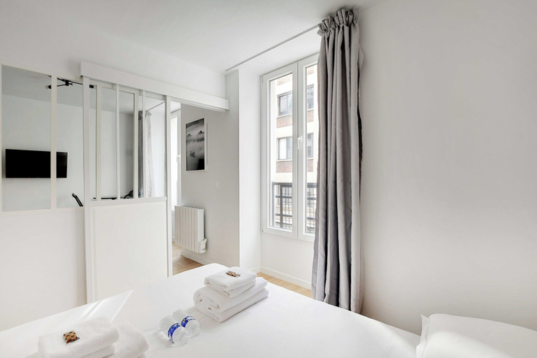 Room 2, Newly Renovated Appartement Hotel Residence, Paris