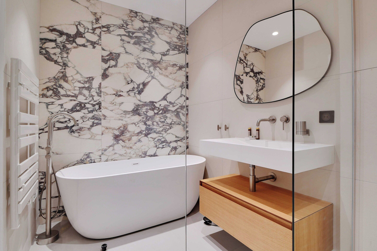 Bathroom 5, Modern Apartment - 2br/6p - Bonne-nouvelle, Paris