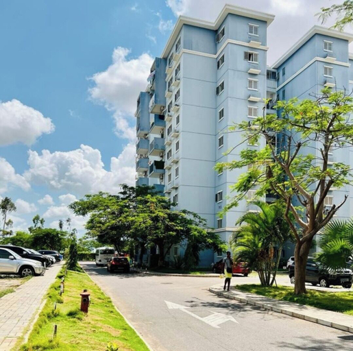 Exterior & Views 2, Inviting 5-bed Apartment in Luanda, Viana