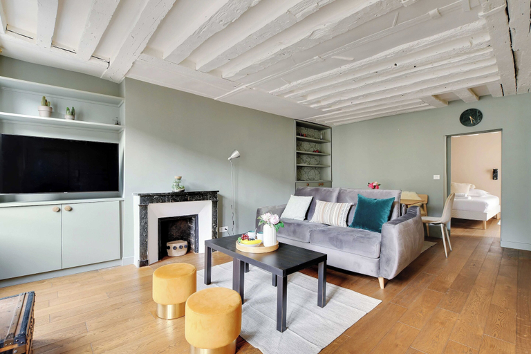 Others 1, Chic apartment -1BR/4P- Haut Marais / République, Paris