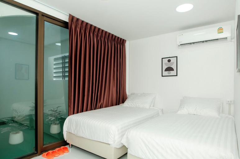 Bedroom 4, The Hostel Era, Wattana