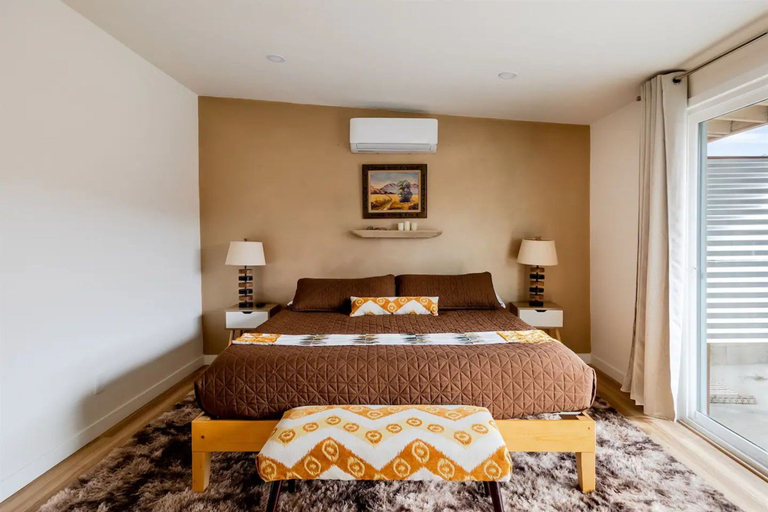 Room 5, Stargaze Soak Hot Tub Fireplace Desert Views, San Bernardino