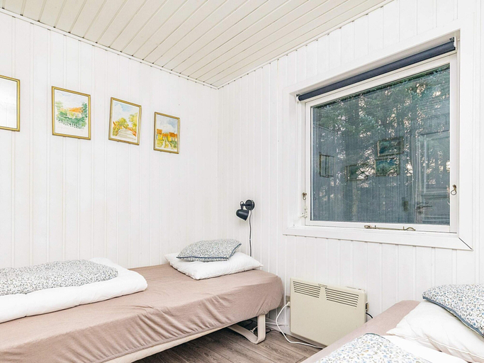 Bedroom 2, 4 Star Holiday Home in Hals, Aalborg
