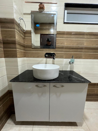 Bathroom 2, TIC ROOMS, Jalpaiguri