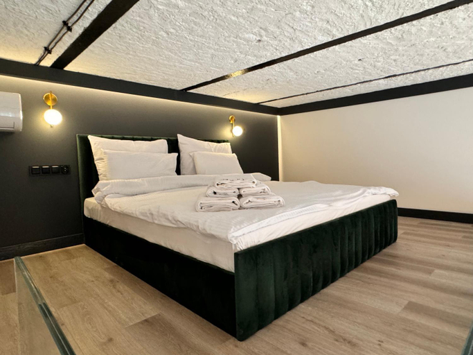 Bedroom 21