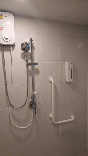 Bathroom 17