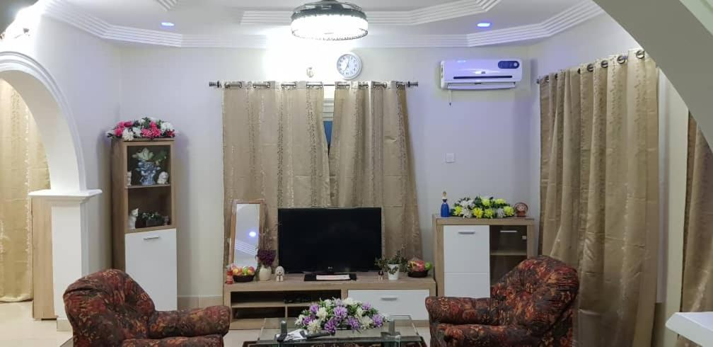 Others 2, Terrouwaar apartment, Kombo South