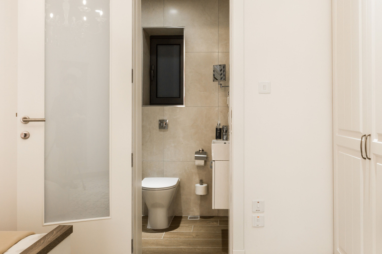 Others 4, Jean De Valette Boutique Living
