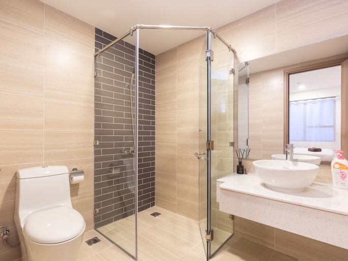 Bathroom 2, SOHO Citypoint Central Suites, District 1