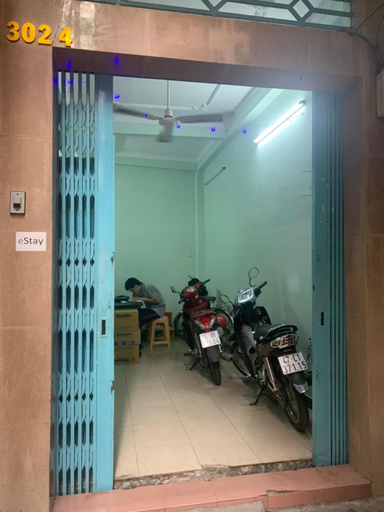 eStay Dorm Ba Hat, District 10