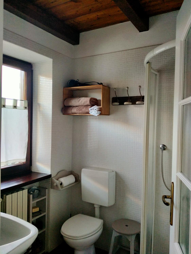 Bathroom, Lo nou b&b, Aosta
