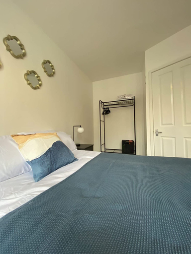 Room 5, Host Stay Waterfront, Northamptonshire