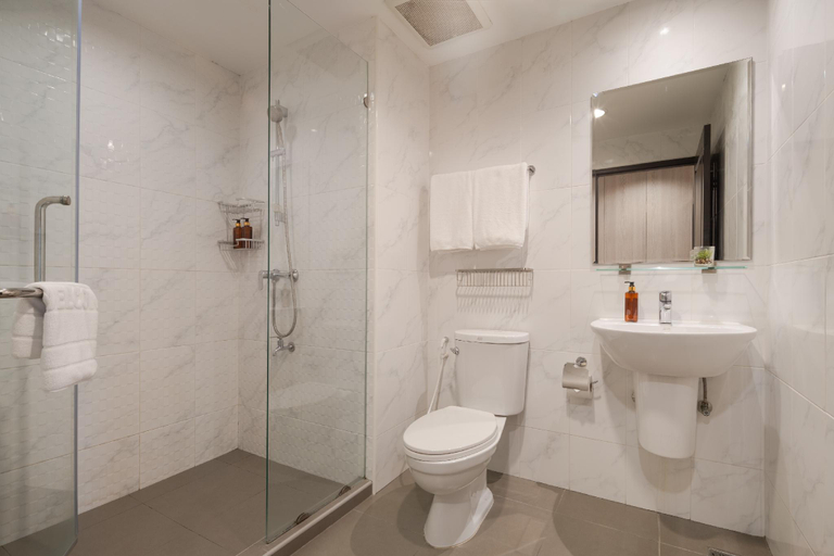 Bathroom 7