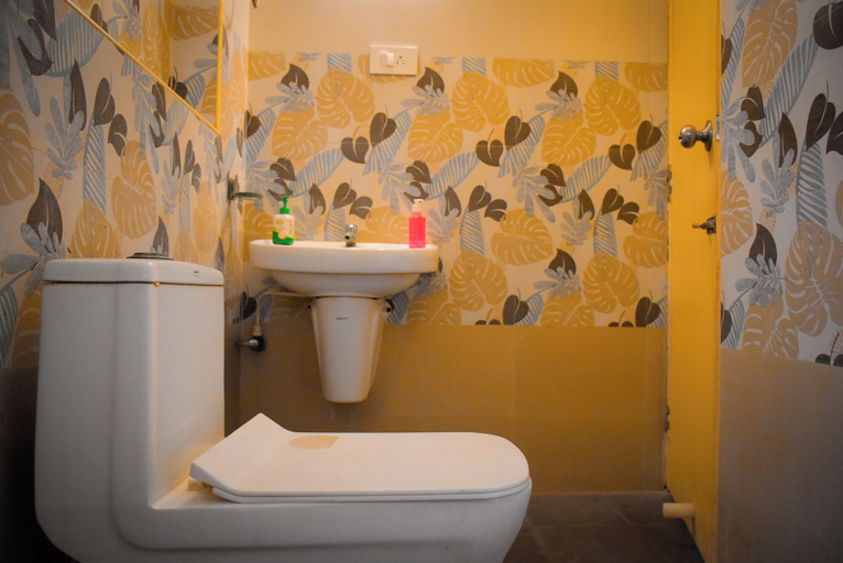 Bathroom 4, Naksha Tree Hotels - Ramapuram, Chennai