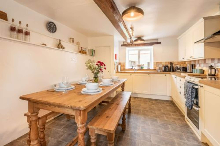 Room 4, Host Stay Sand Pit Cottage, Norfolk