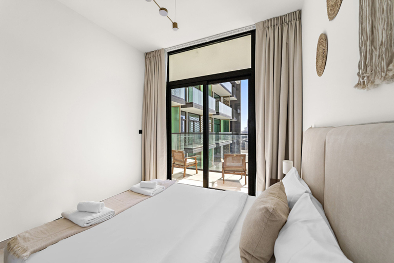 Room 3, Binghatti Emerald - 511 2BD, Dubai