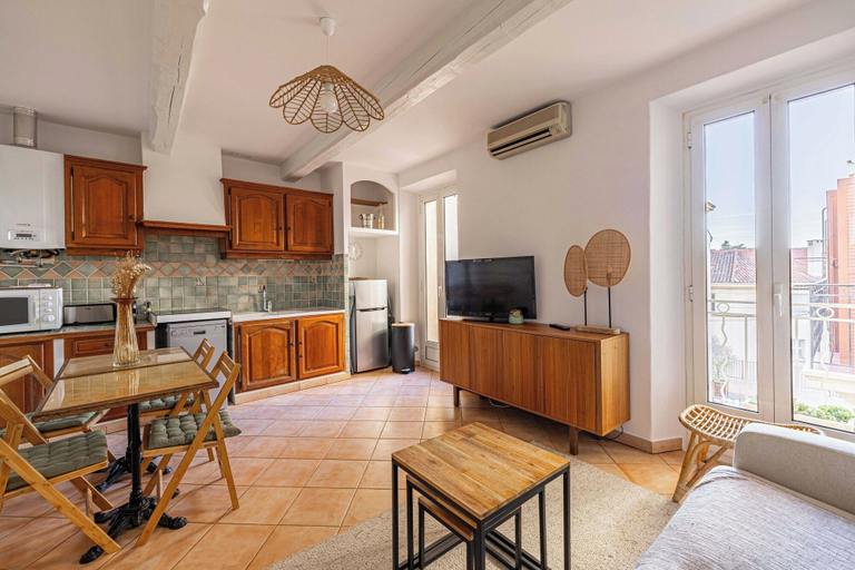 Private kitchen 3, Charming apartment in the heart of Le Suquet., Alpes-Maritimes