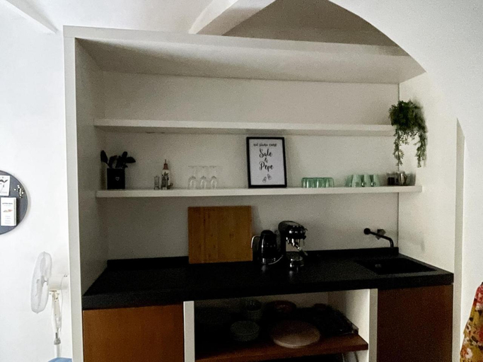 Kitchen 2, Luxury apartments in medieval Ventimiglia Alta close to the beach, Imperia