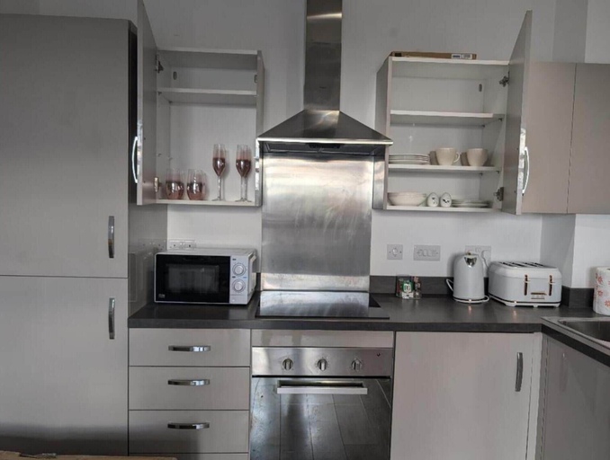 Private kitchen, Rugby - Apartment - Sleeps 4 - Parking, Warwickshire