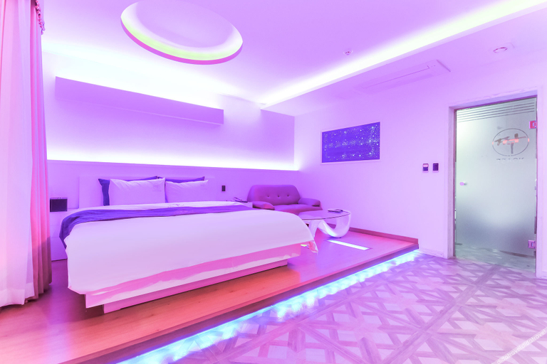 Bedroom 4, Muan Jjak Hotel, Muan