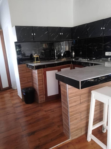 Private kitchen, Sendou Seaside Villa - Ocean Views & Serenity, Rufisque