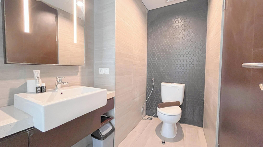 Bathroom 3, Apartment Studio Near ITDC Nusa Dua at Skales Residence, Badung